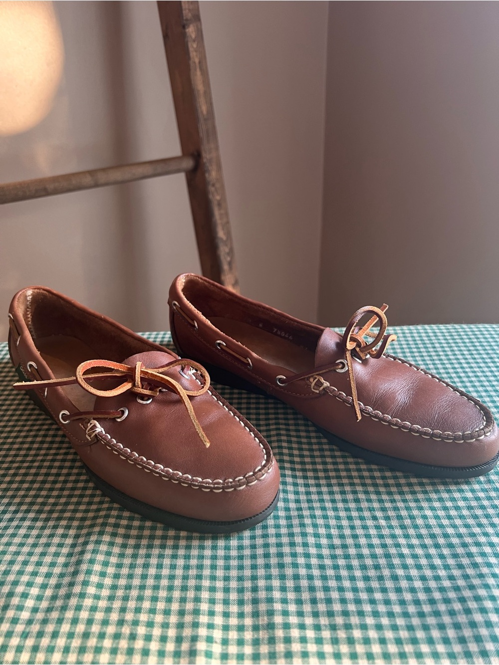 GH Bass Brown Leather Boat Shoes - Picture 3 of 9